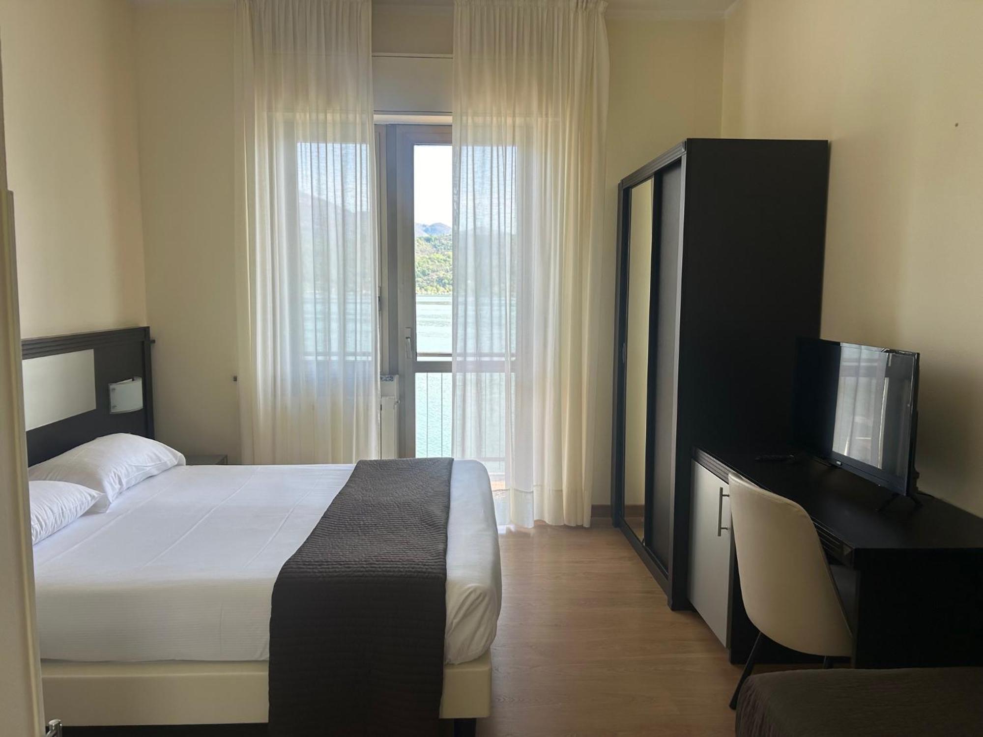 Hotel Carillon Baveno Esterno foto