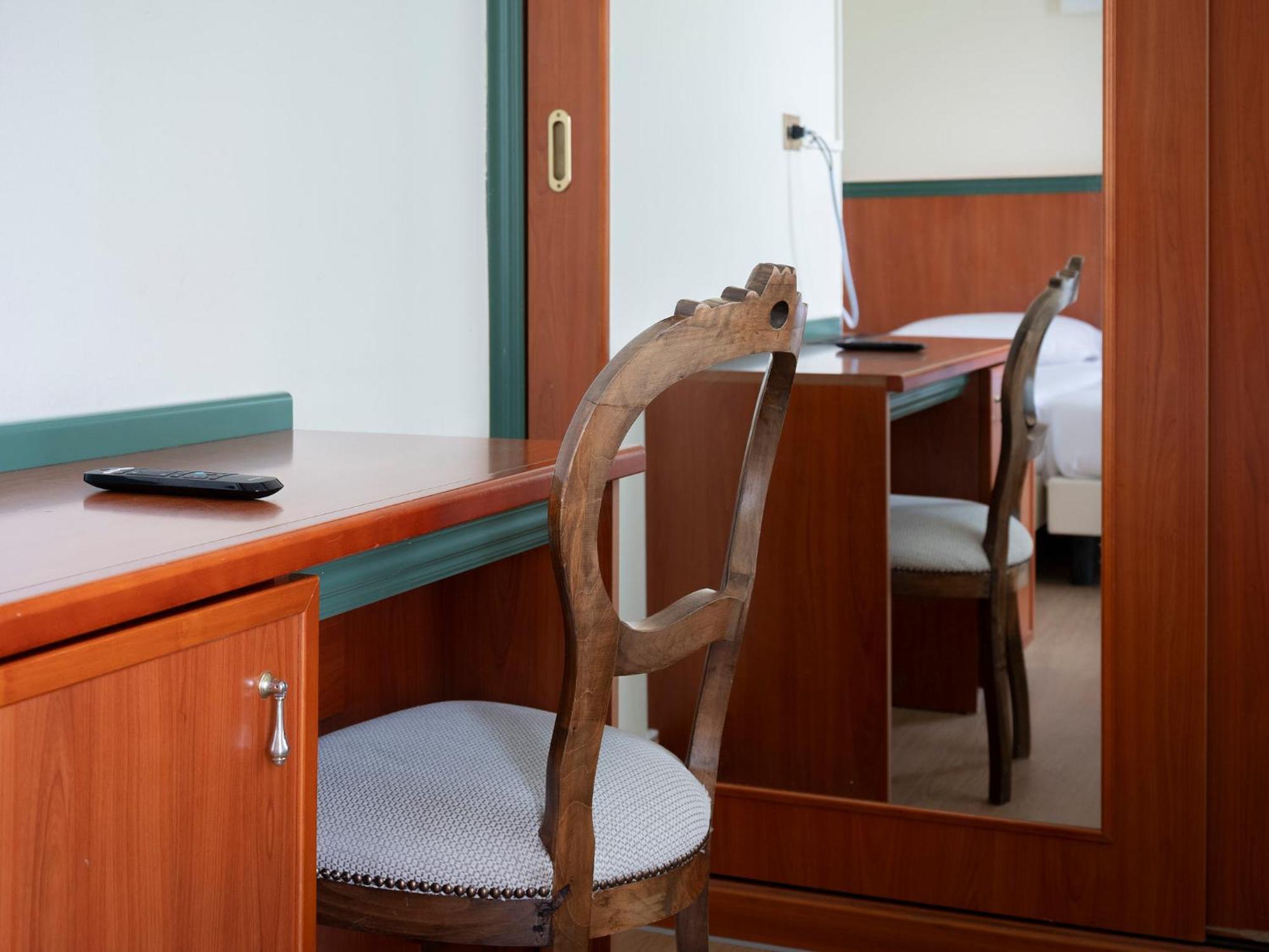 Hotel Carillon Baveno Esterno foto